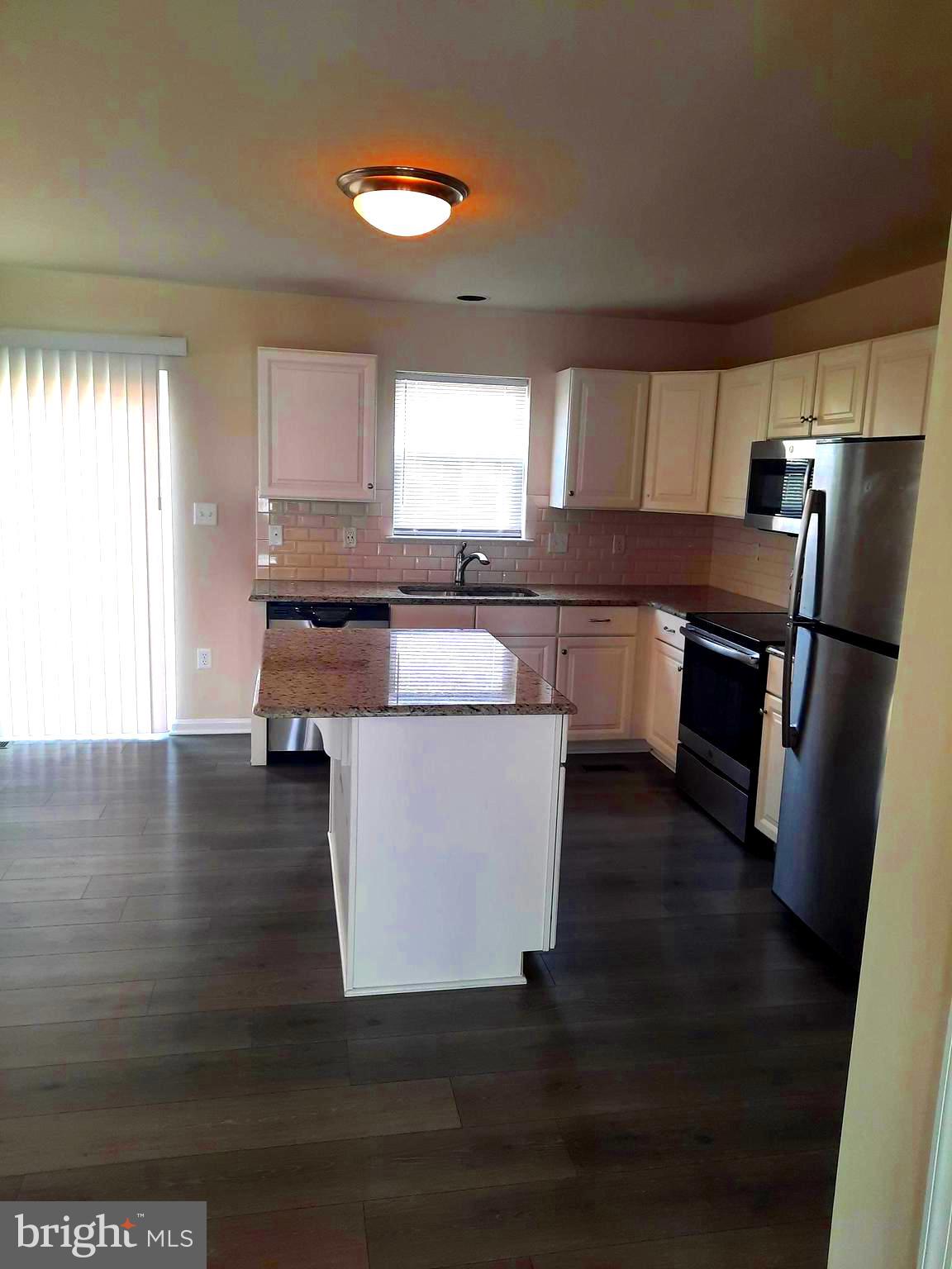 831 Schooner Ln