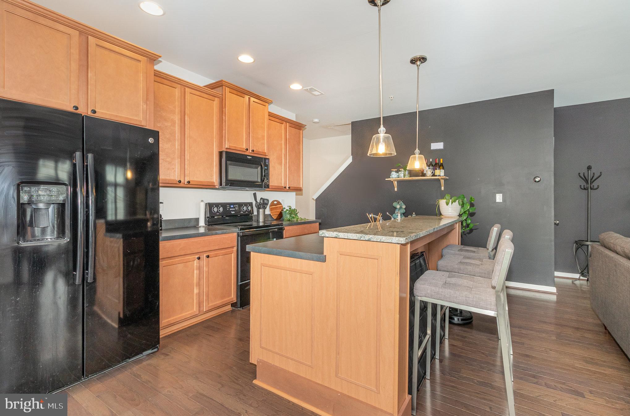 3037 Meridian Cmns #D