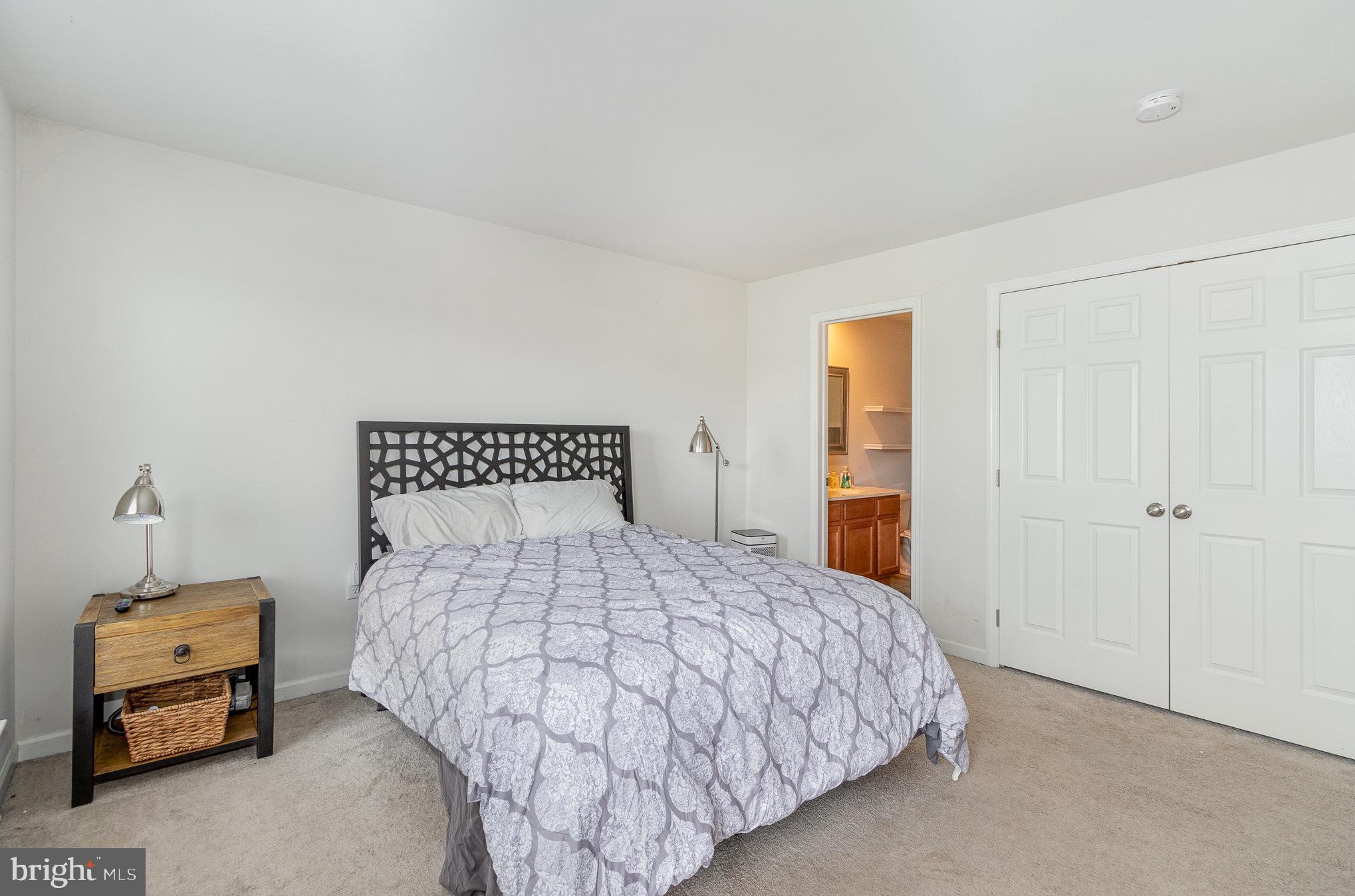 3037 Meridian Cmns #D