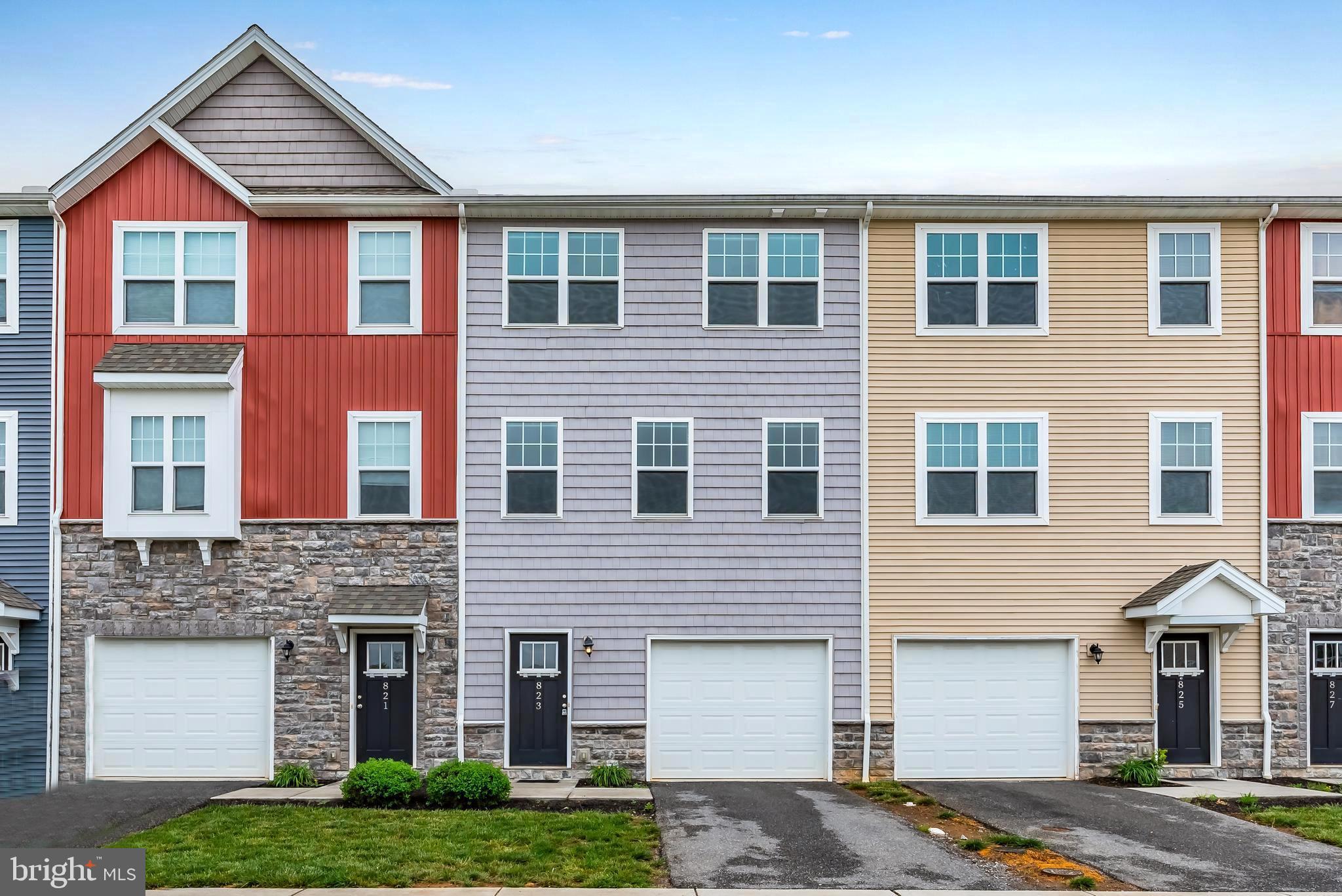823 Schooner Ln