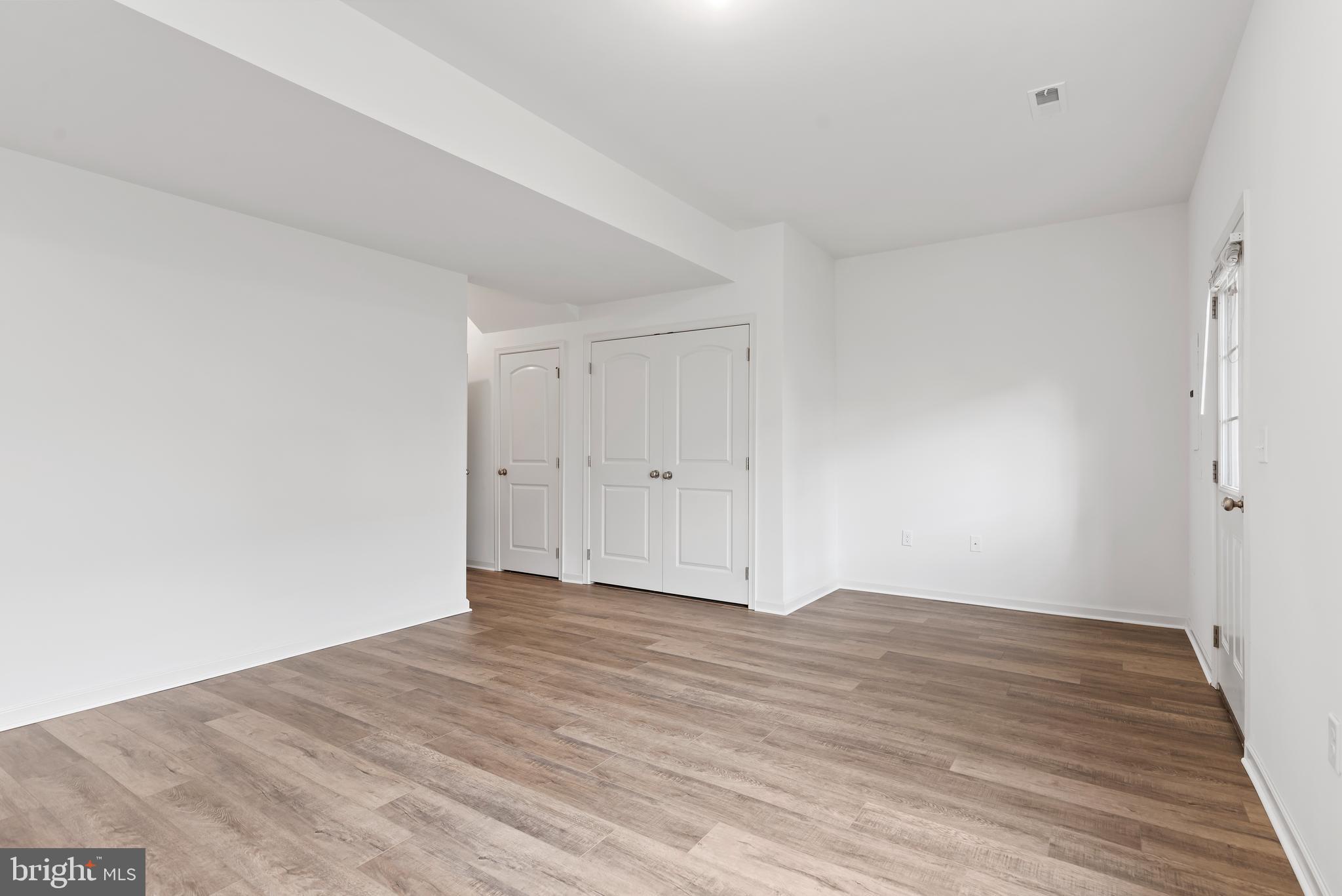 823 Schooner Ln