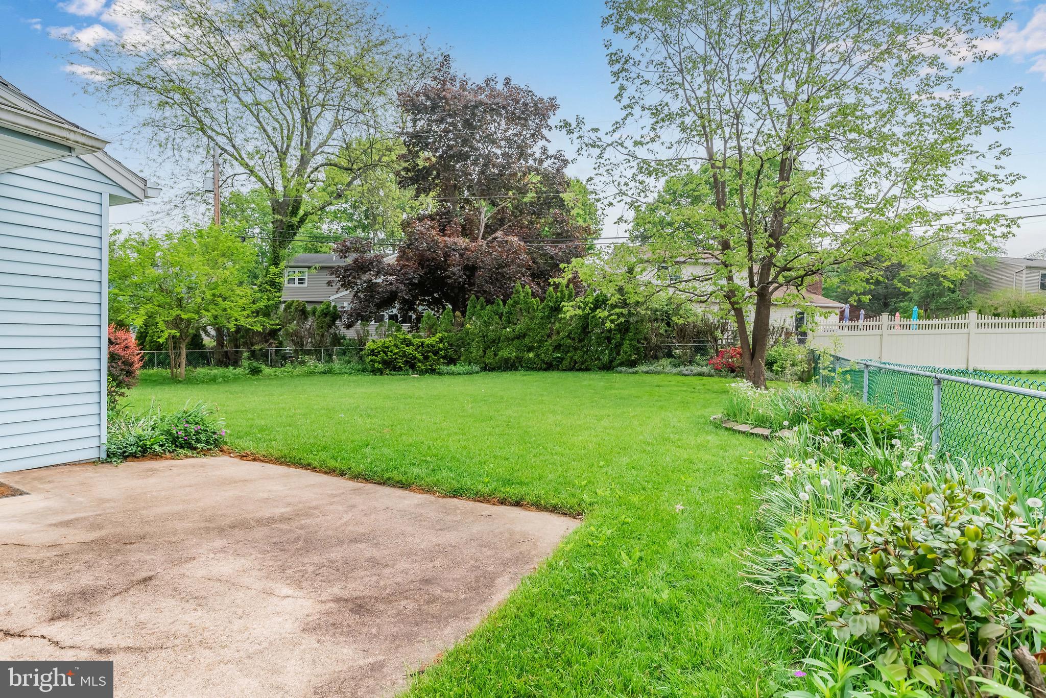 523 Joyce Rd