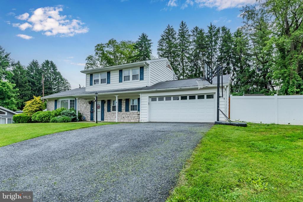 913 Drexel Hills Blvd
