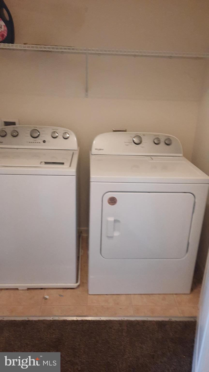 805 ADMIRALS QUAY DR