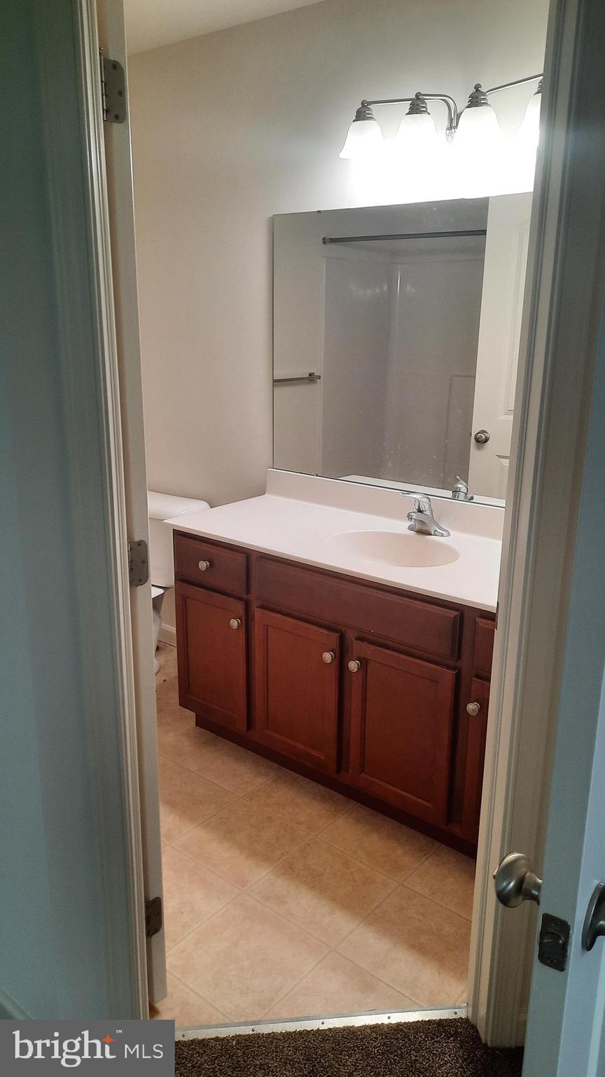 805 ADMIRALS QUAY DR