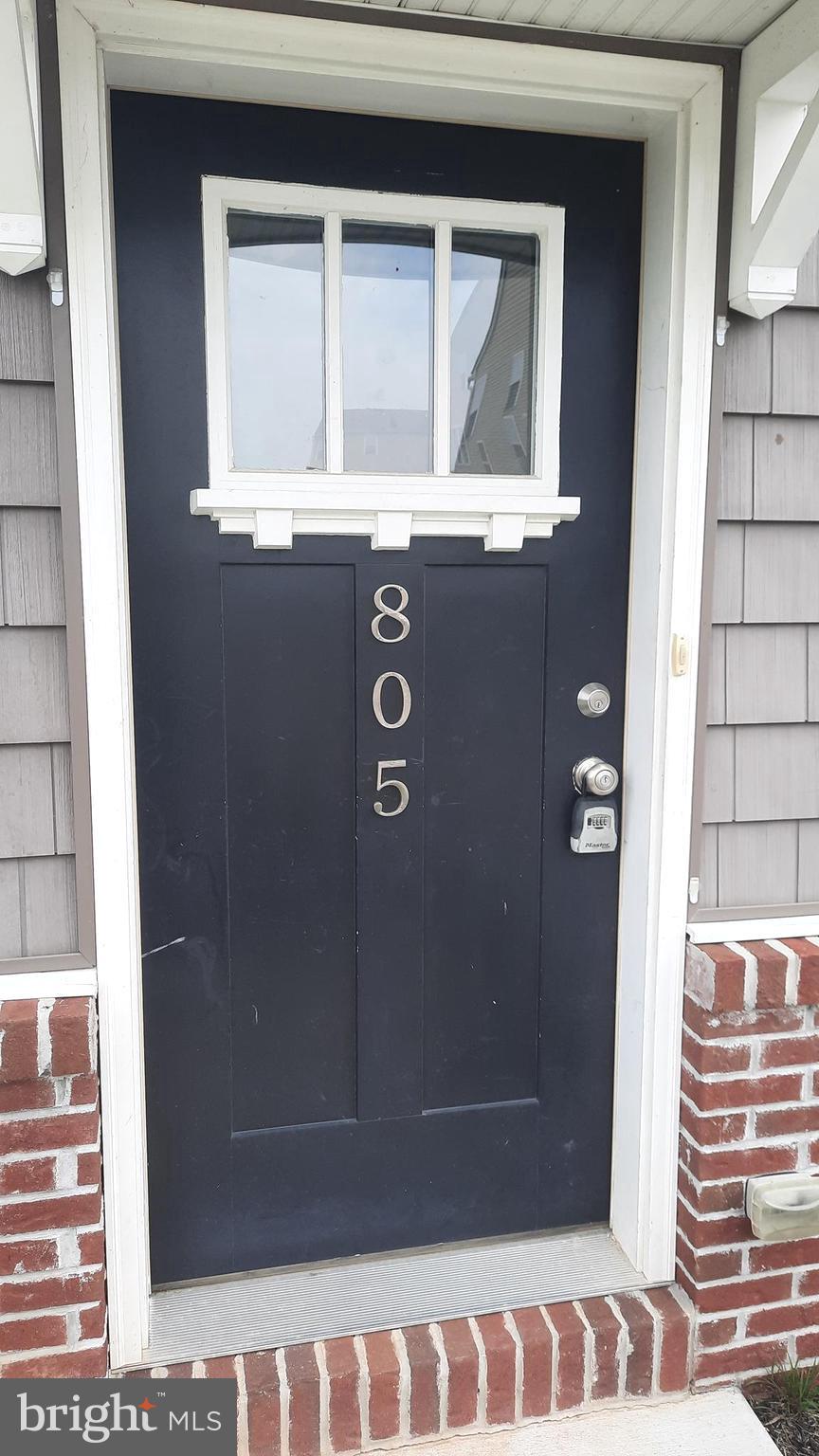 805 ADMIRALS QUAY DR