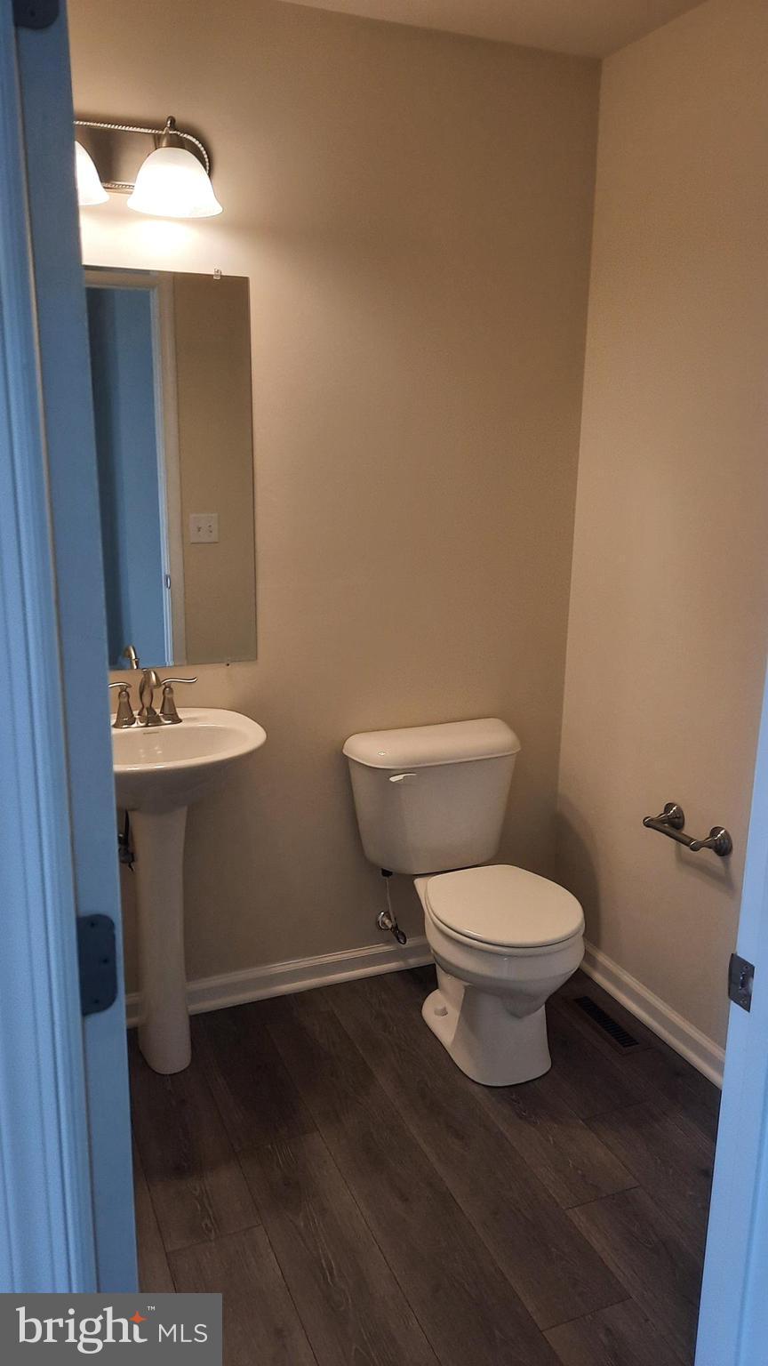 821 ADMIRALS QUAY DR