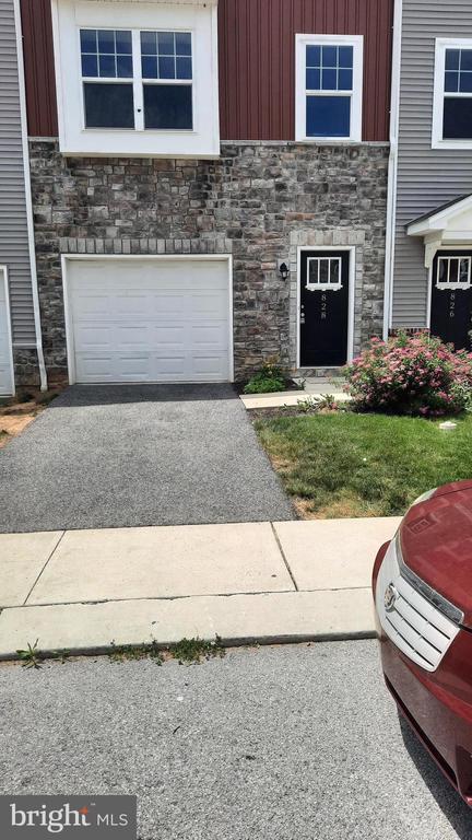 828 ADMIRALS QUAY DR