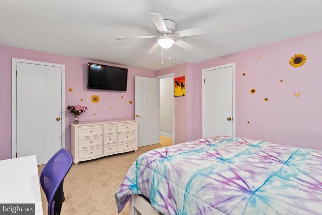841 Mandy Ln