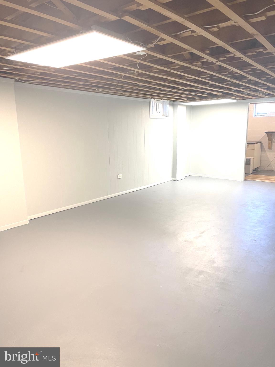 16 W Glenwood Dr #A