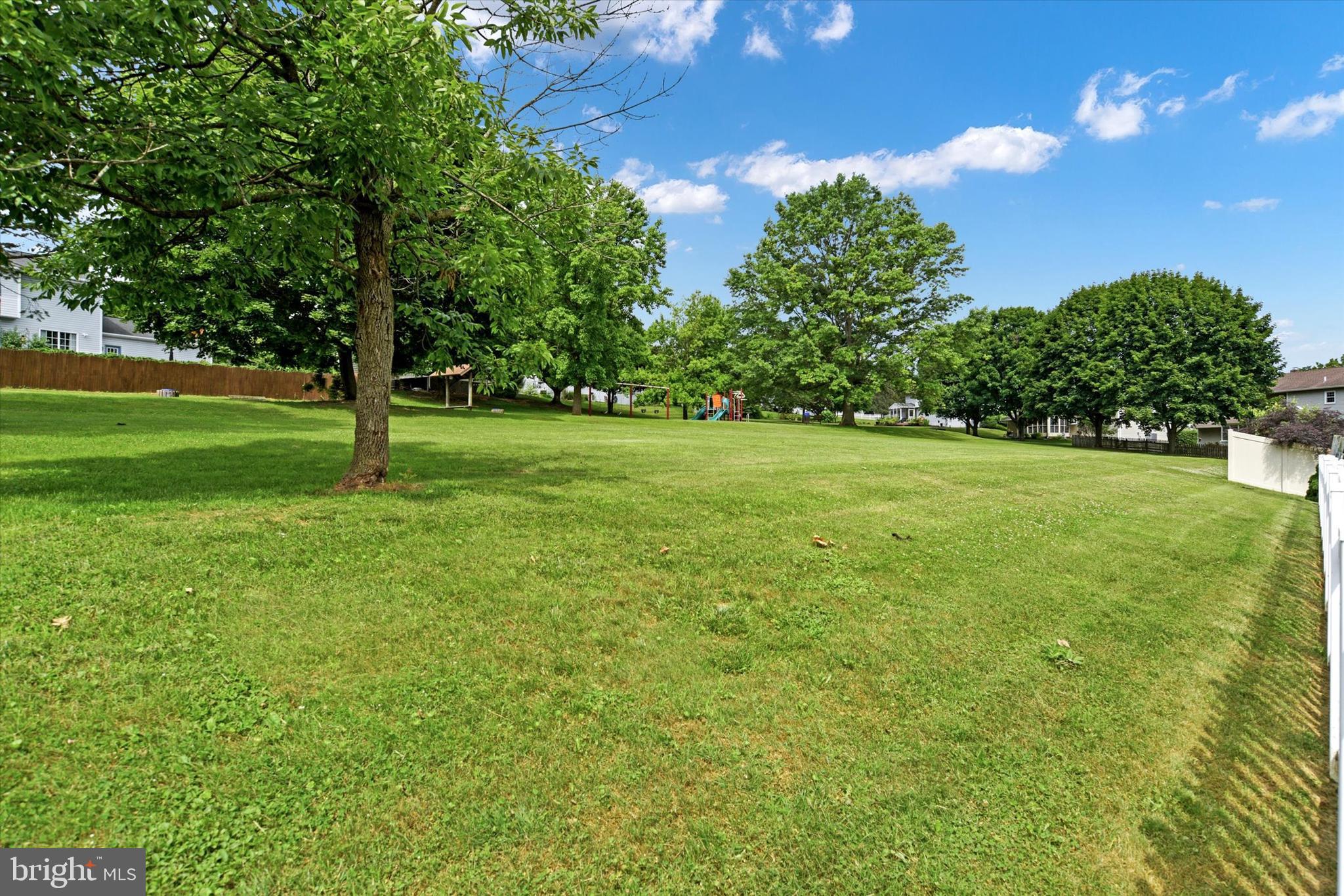 711 Carriage Ln