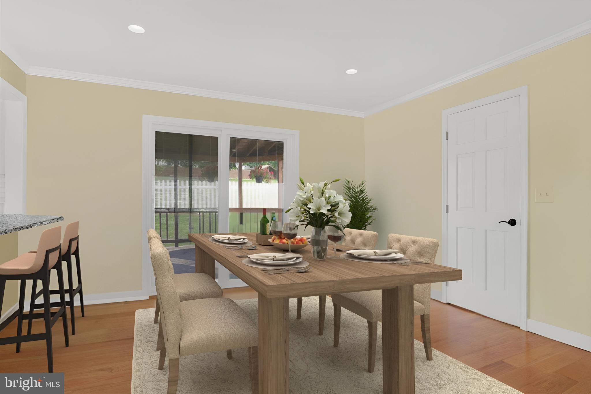 711 Carriage Ln