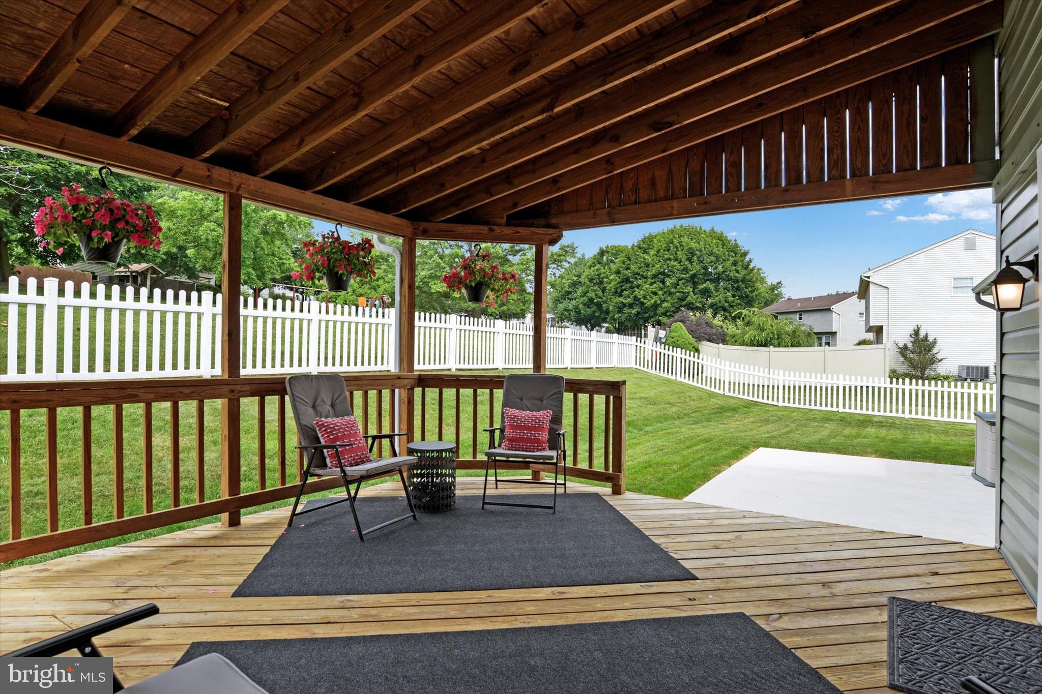 711 Carriage Ln