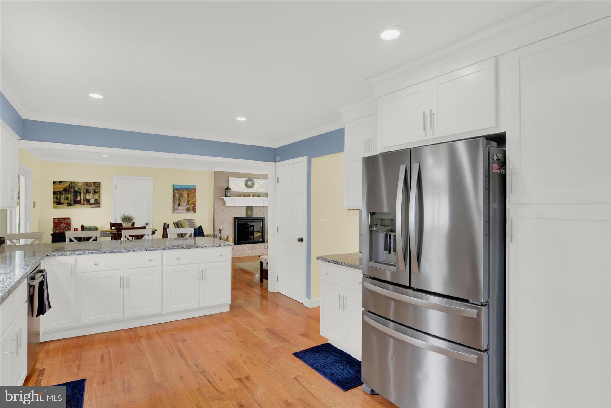 711 Carriage Ln