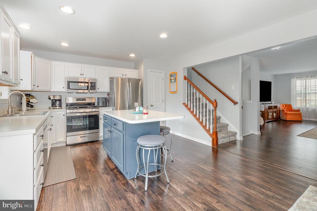 4 Vista Cir