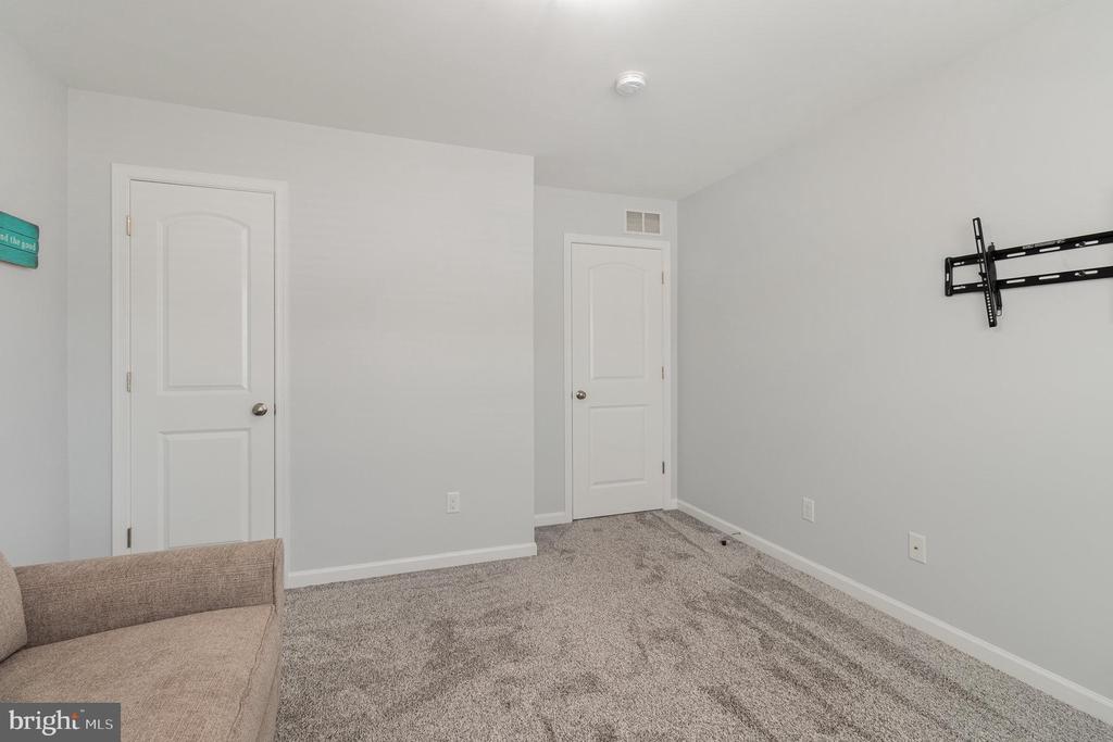 4 Vista Cir