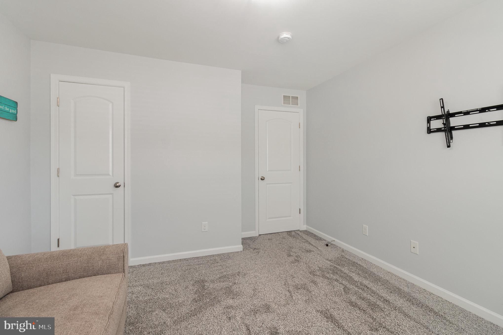 4 Vista Cir