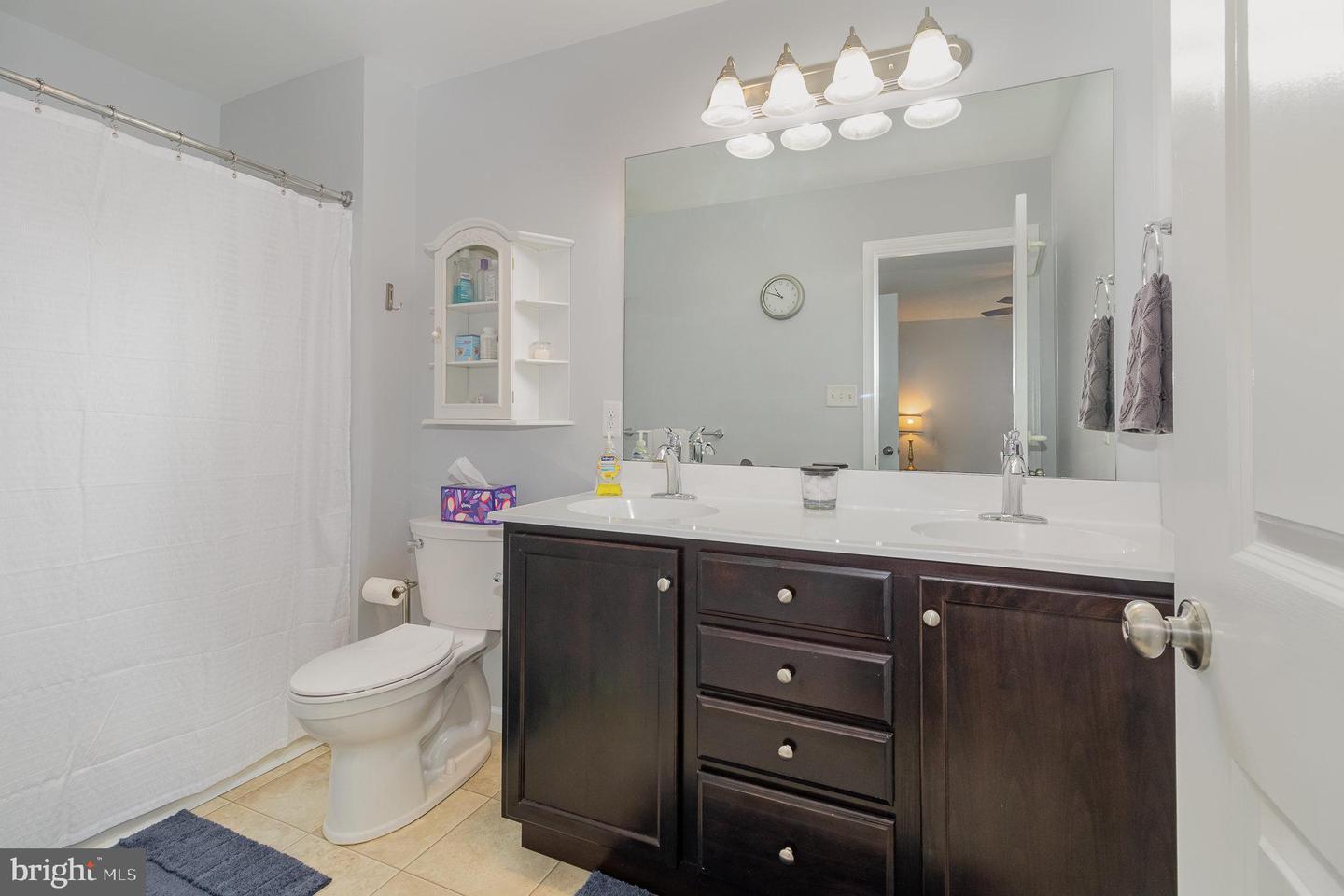 4 Vista Cir
