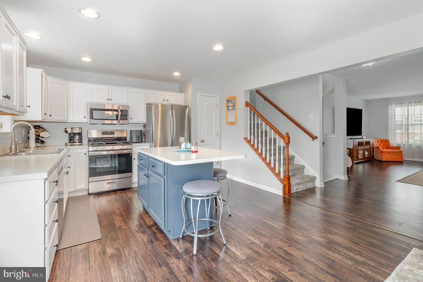4 Vista Cir