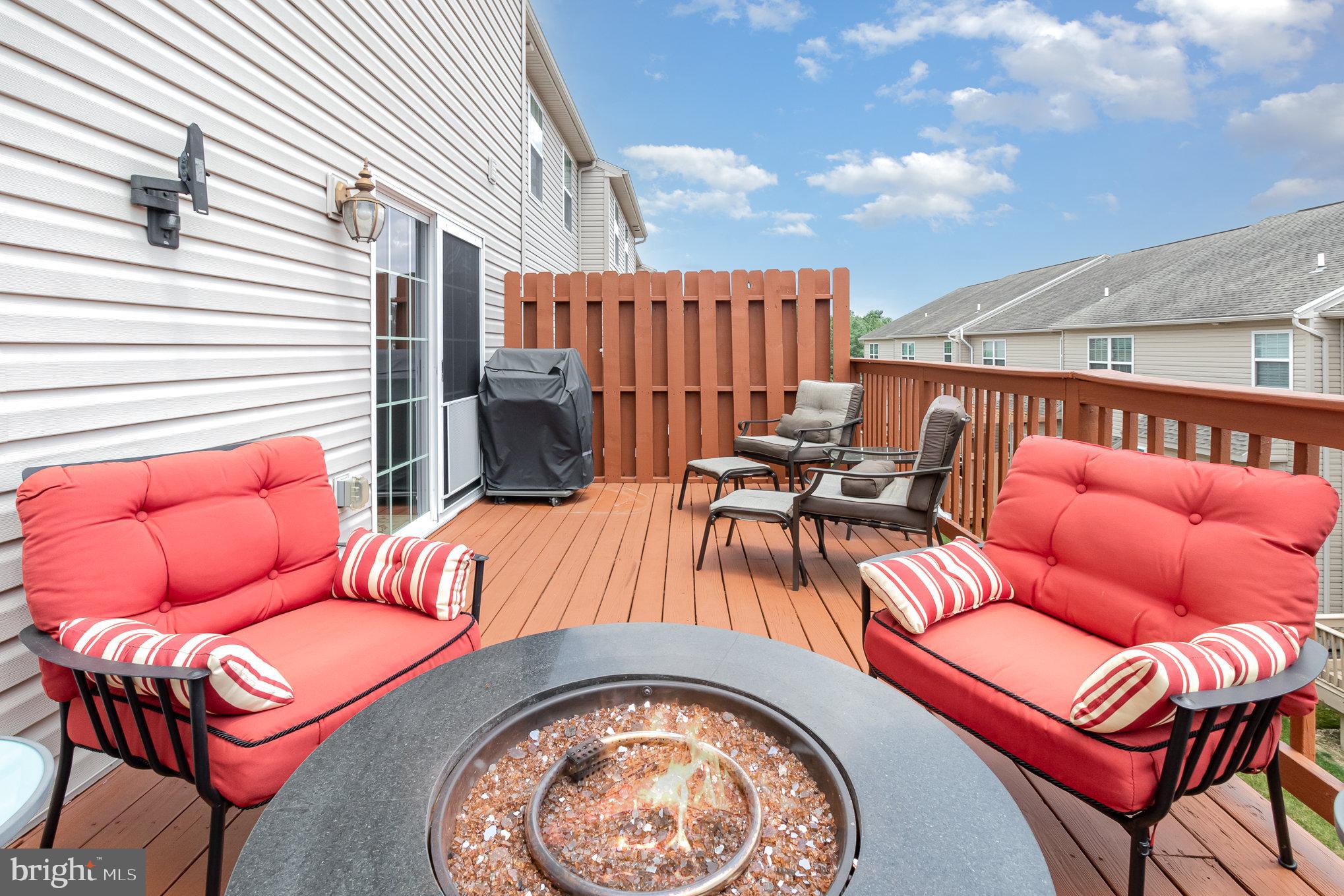 4 Vista Cir