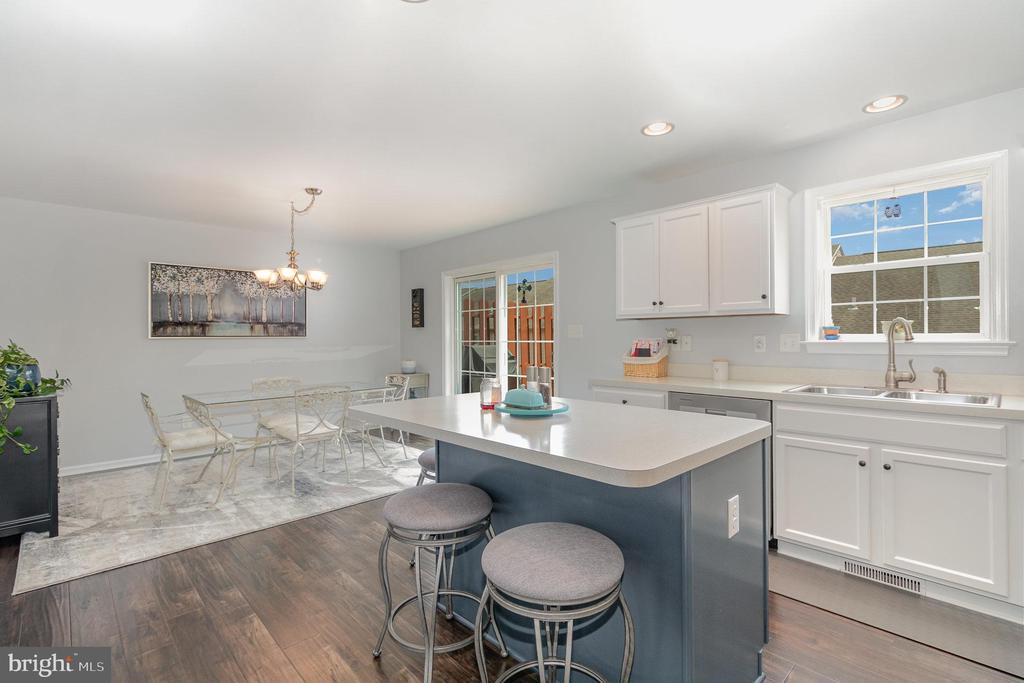 4 Vista Cir