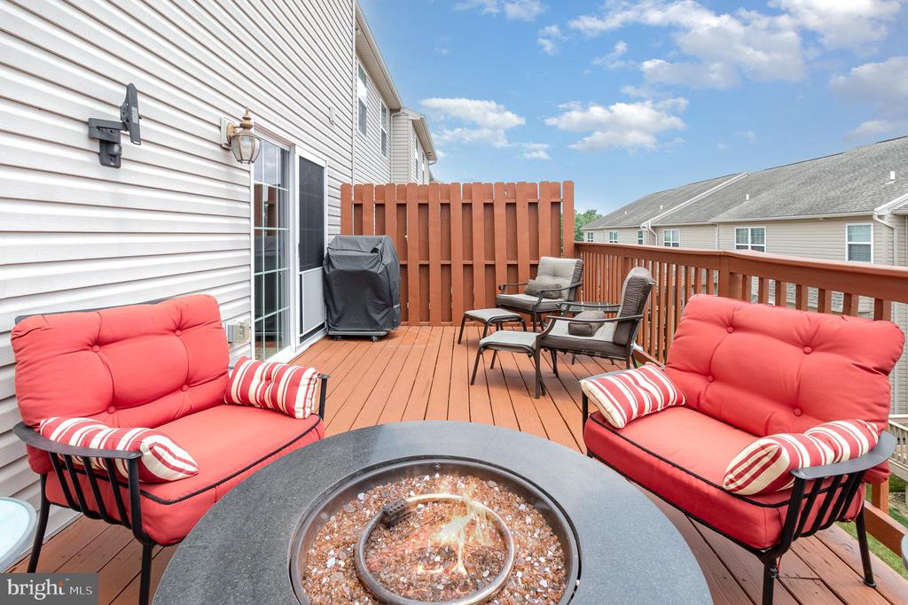 4 Vista Cir