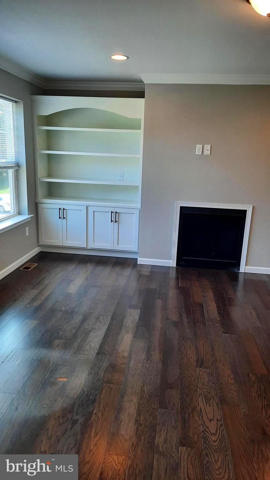 806 ADMIRALS QUAY DR