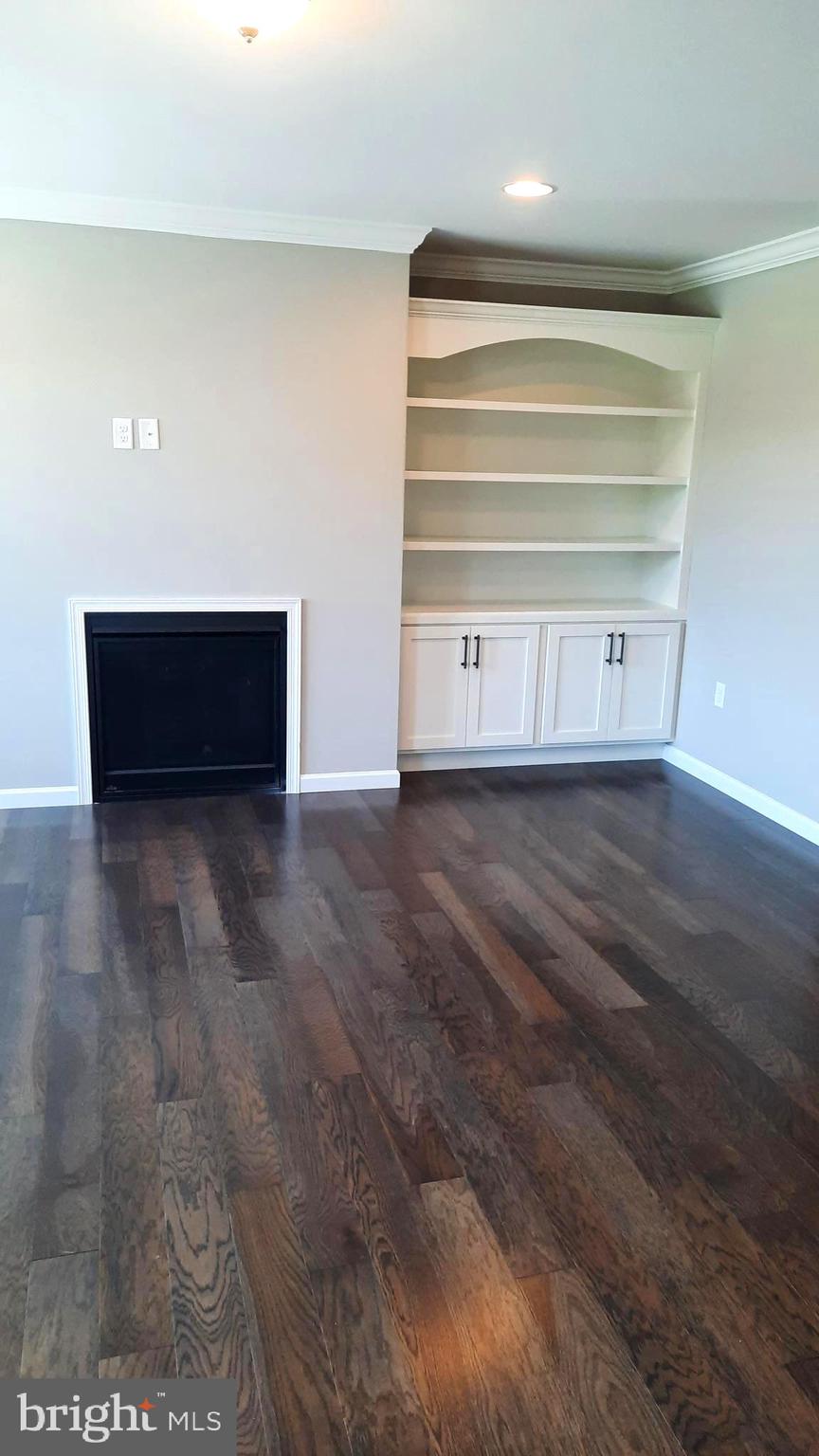 806 ADMIRALS QUAY DR