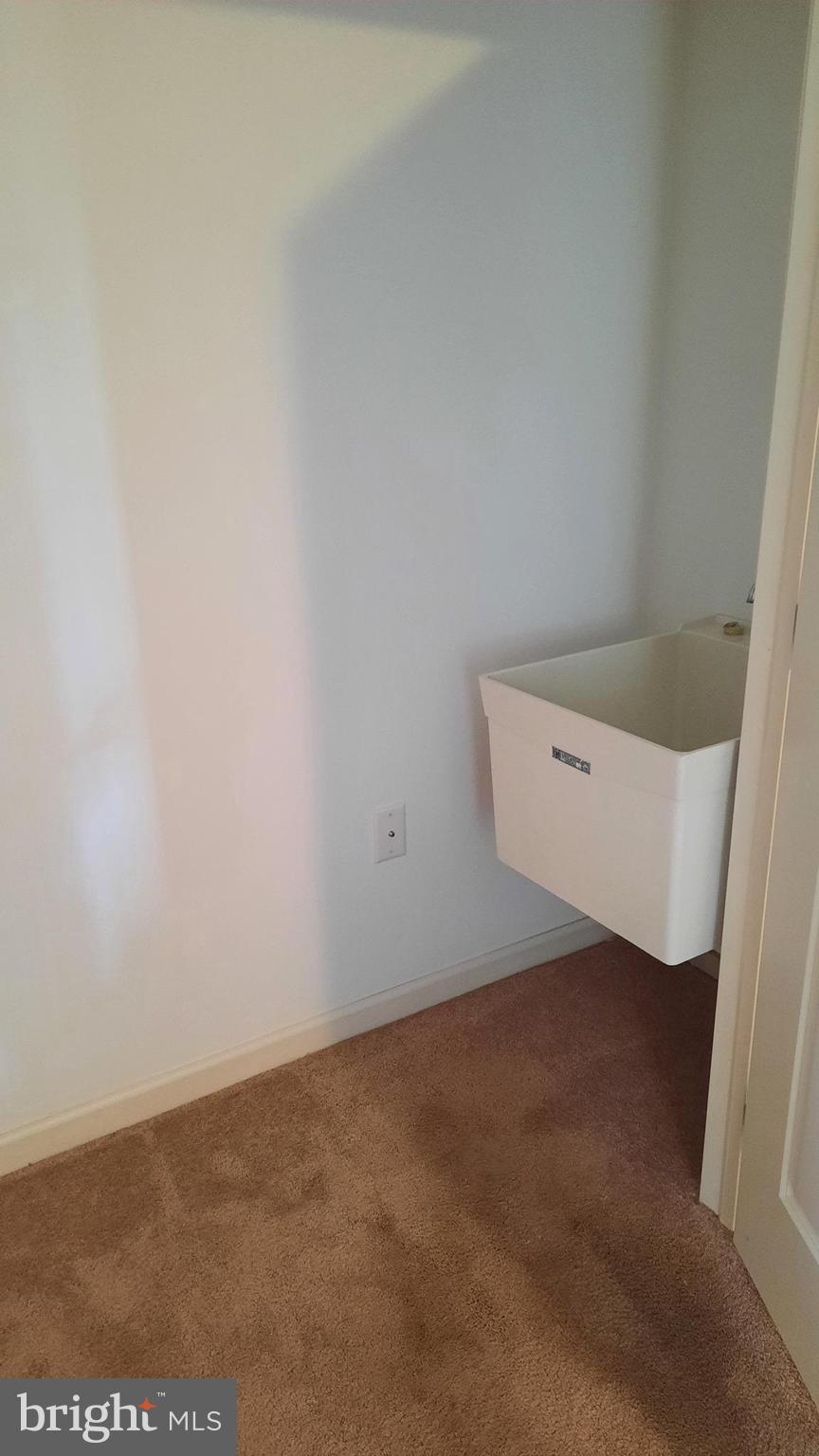 806 ADMIRALS QUAY DR