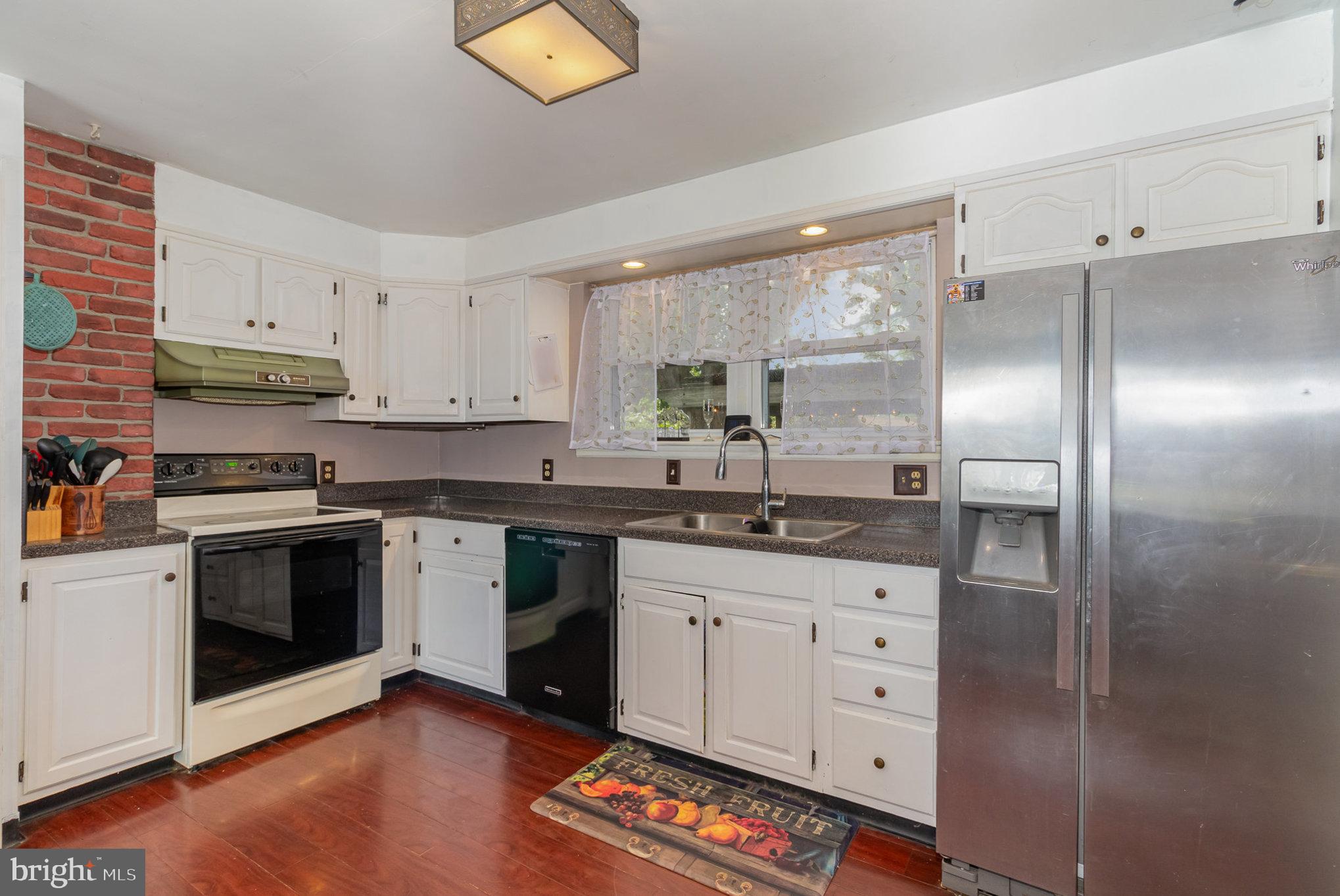 26 William Penn Dr
