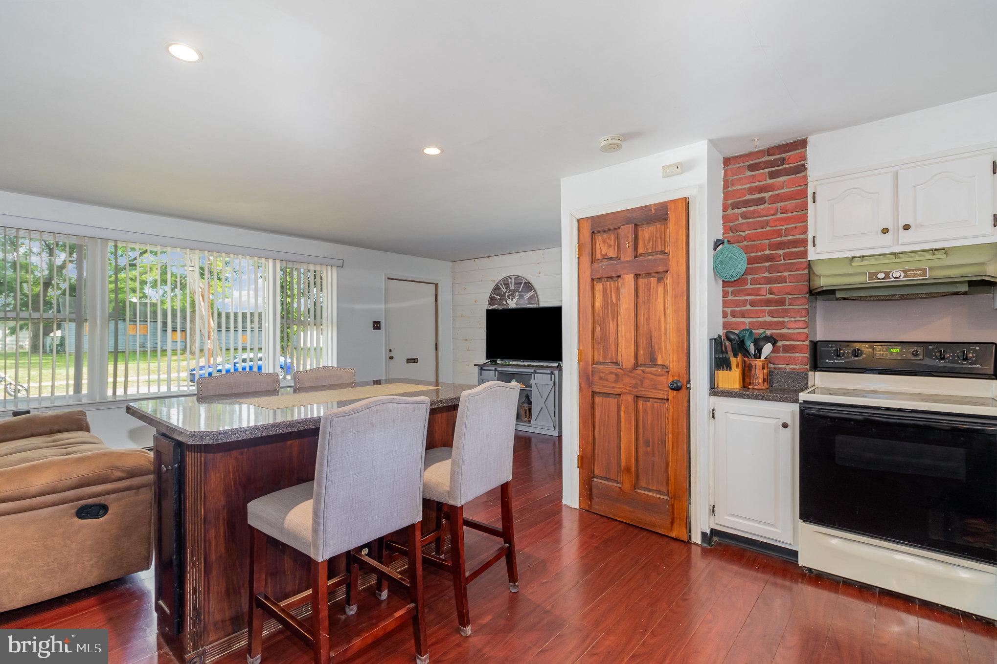 26 William Penn Dr