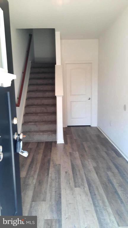 818 ADMIRALS QUAY DR