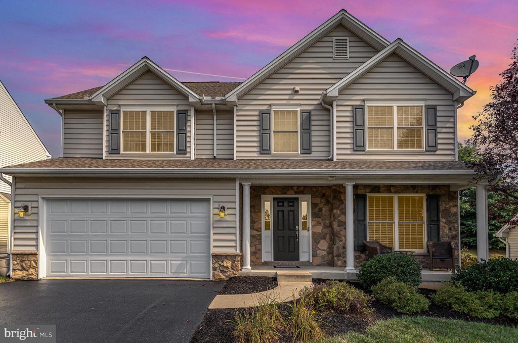 4585 Manor Dr