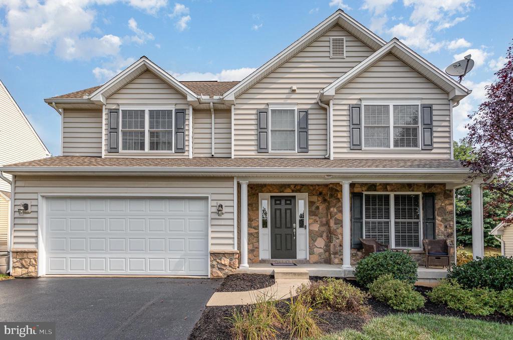 4585 Manor Dr