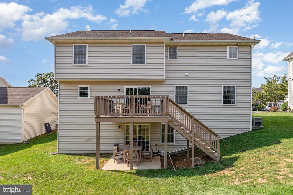 4585 Manor Dr