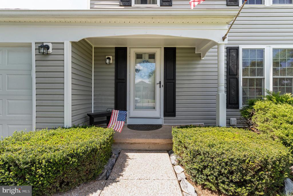 24 Lilac Dr