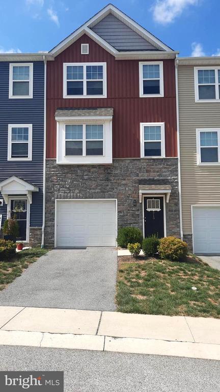 719 ADMIRALS QUAY DR