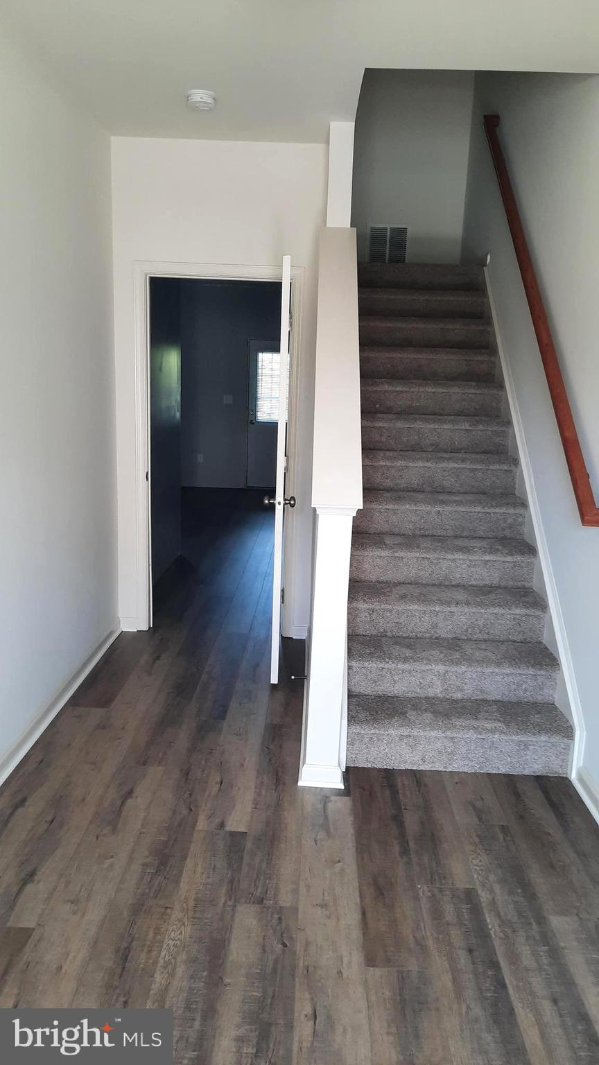 719 ADMIRALS QUAY DR
