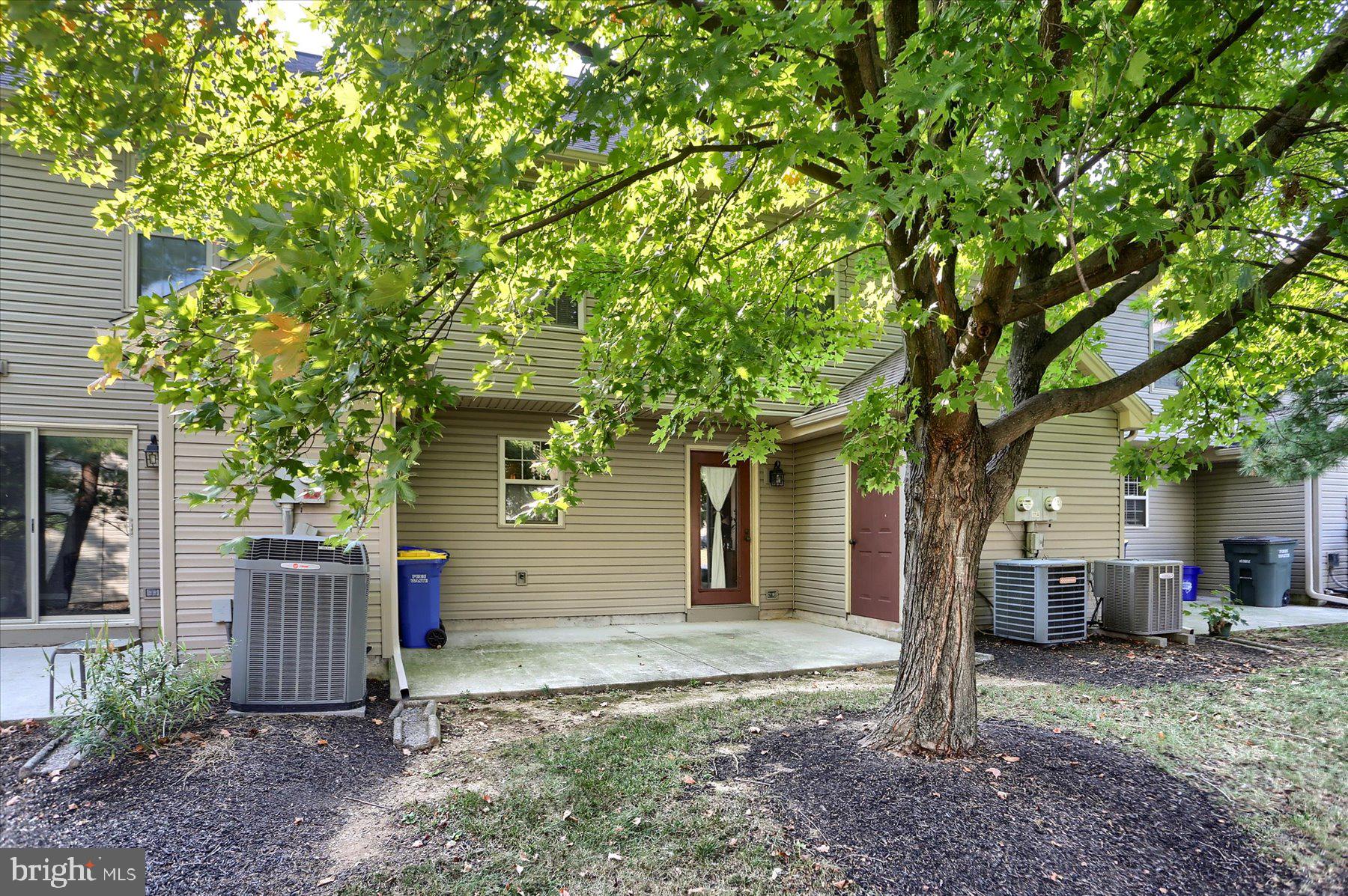 1749 Weatherburn Dr