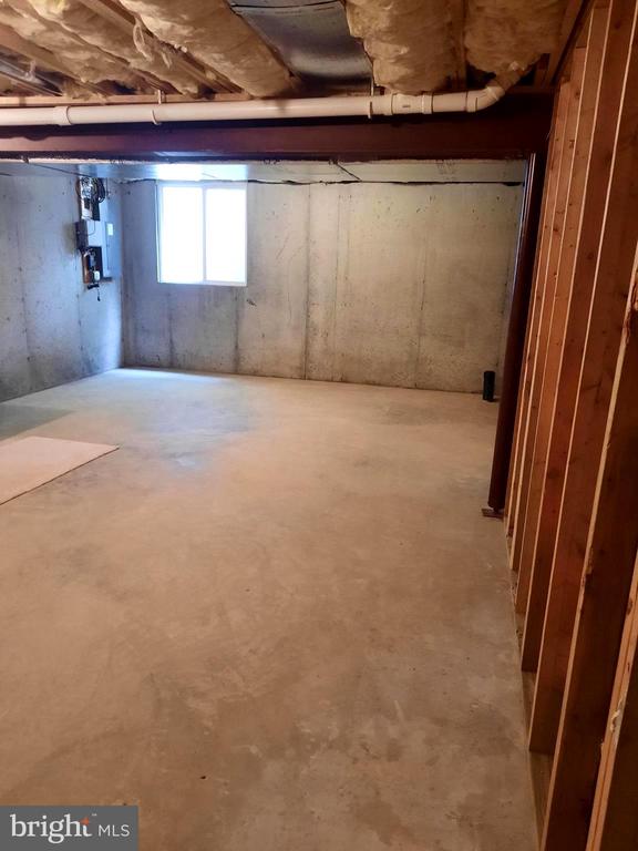 315 ANTILLES COURT