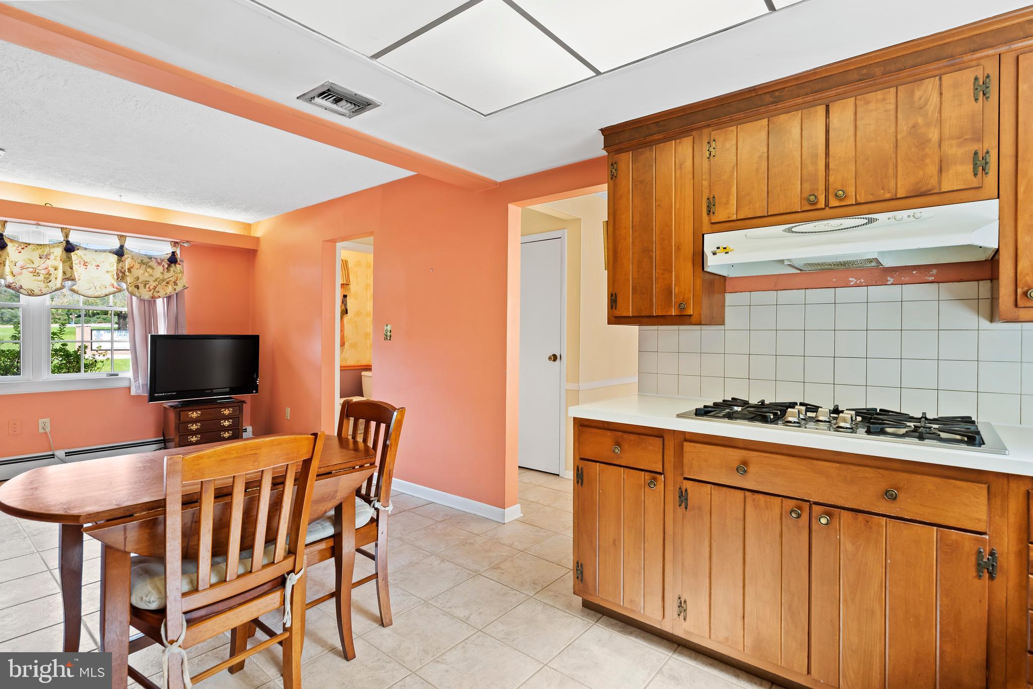 422 Deerfield Rd