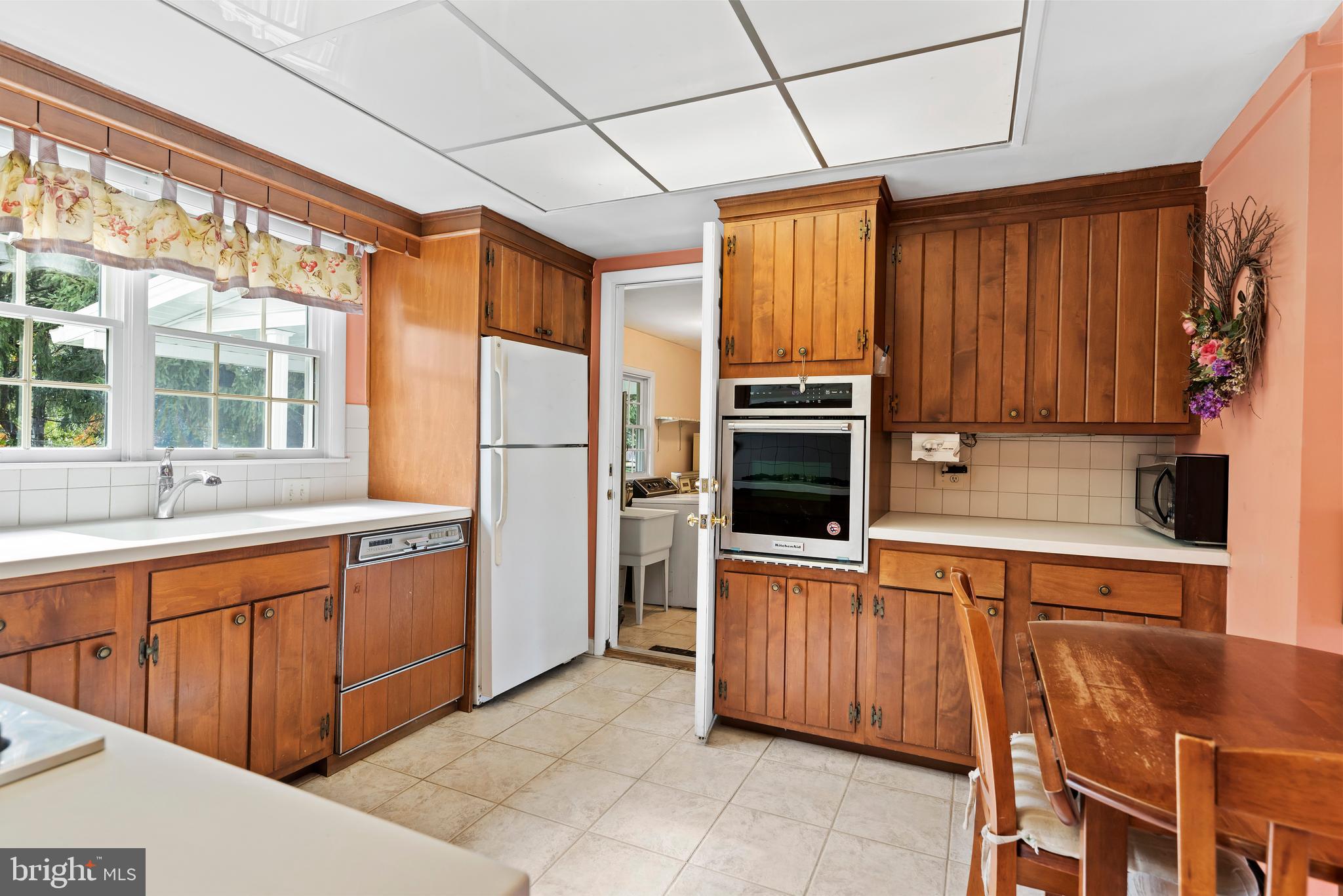 422 Deerfield Rd