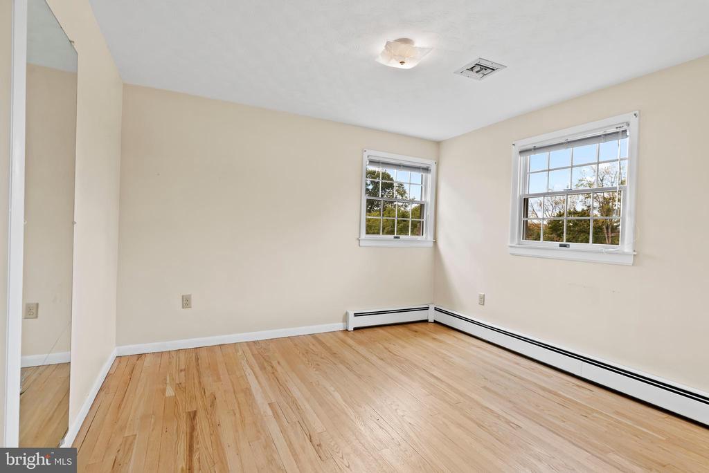 422 Deerfield Rd