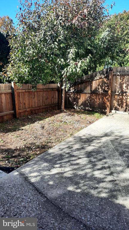 819 ALLENVIEW DR