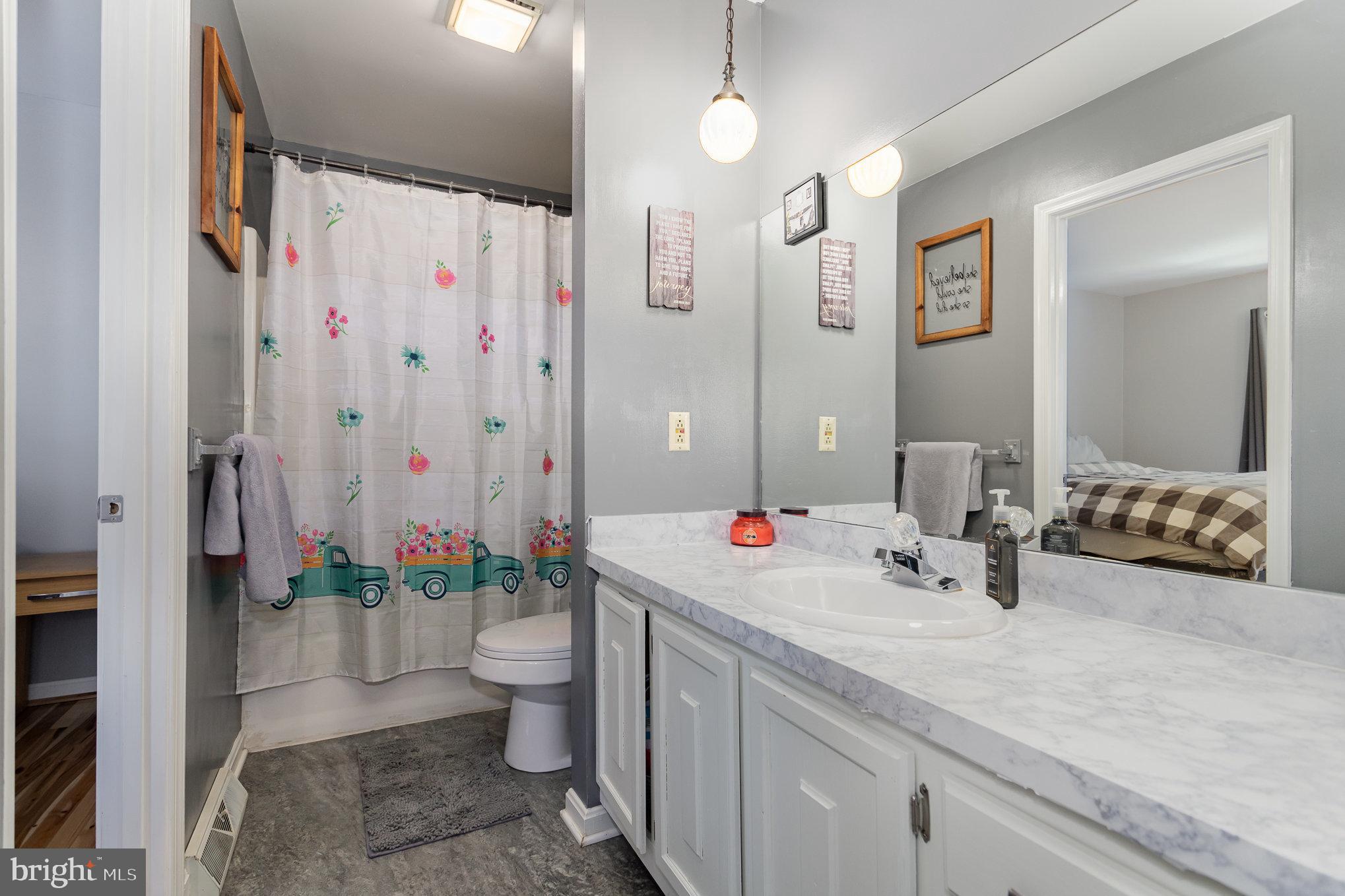 1716 English Dr