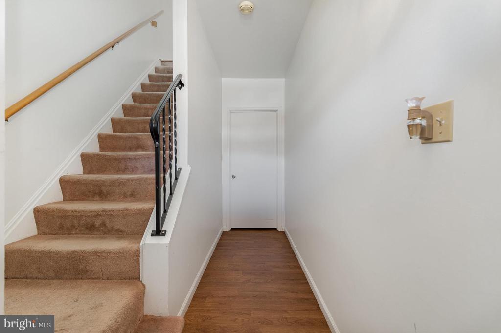 1716 English Dr