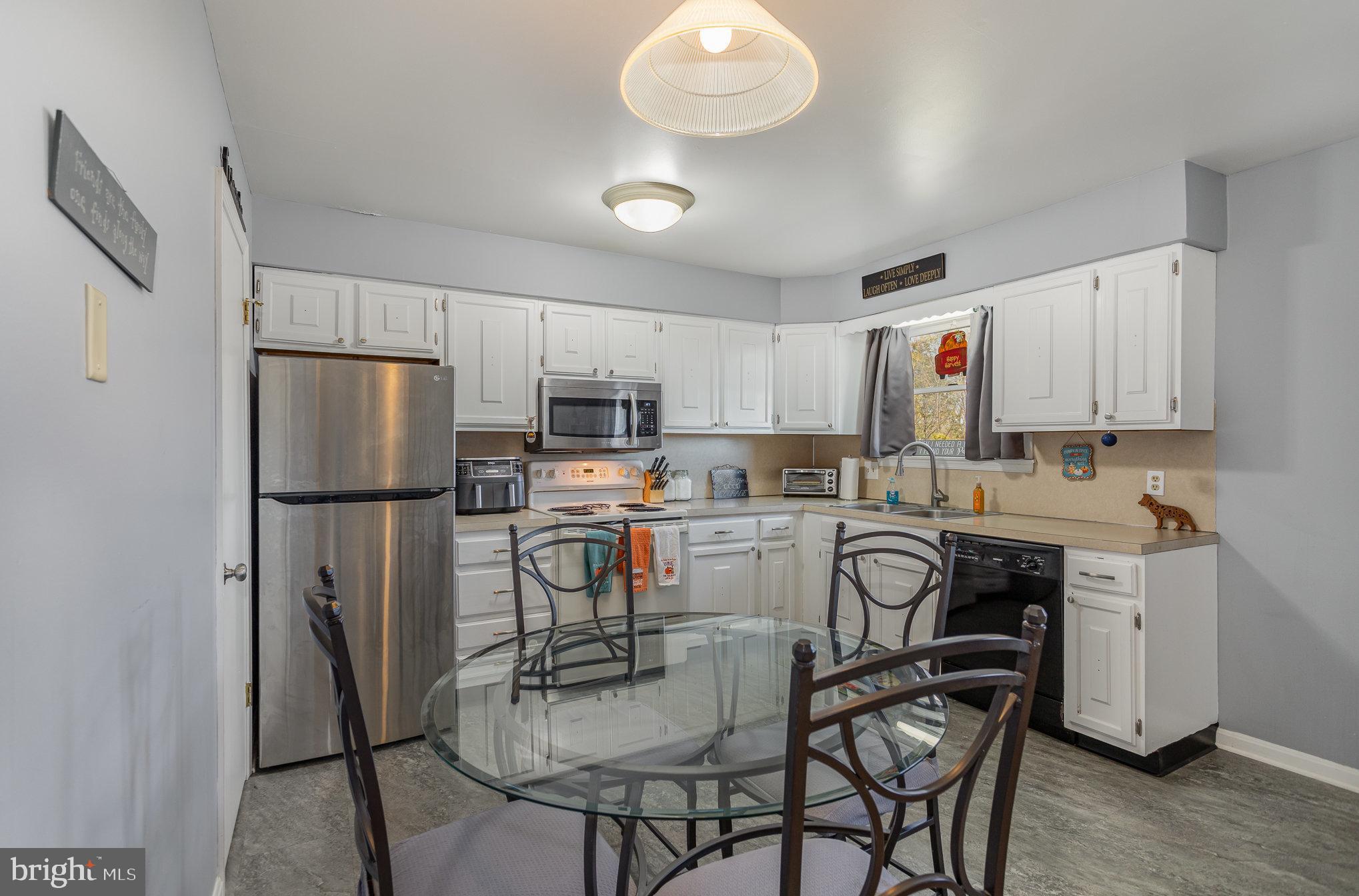 1716 English Dr