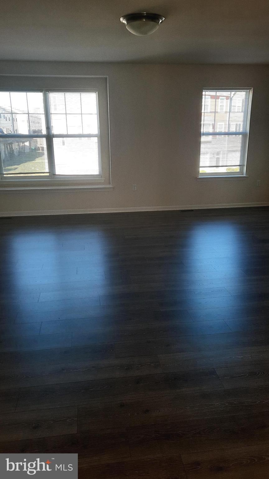 921 ADMIRALS QUAY DR