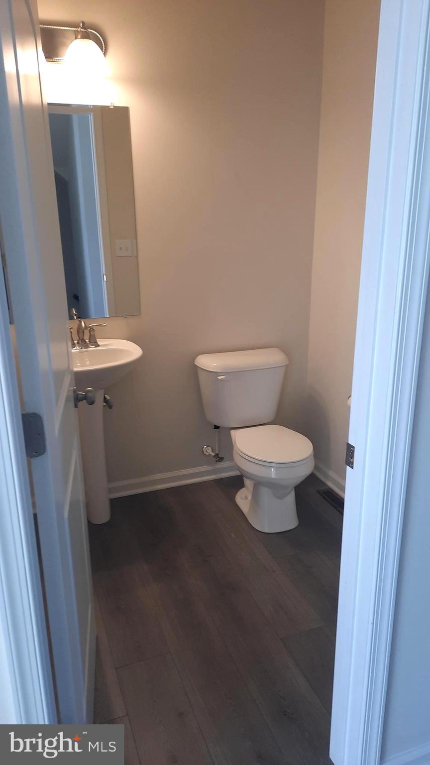 921 ADMIRALS QUAY DR