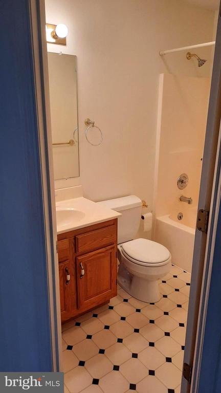 5510 MORELAND CT